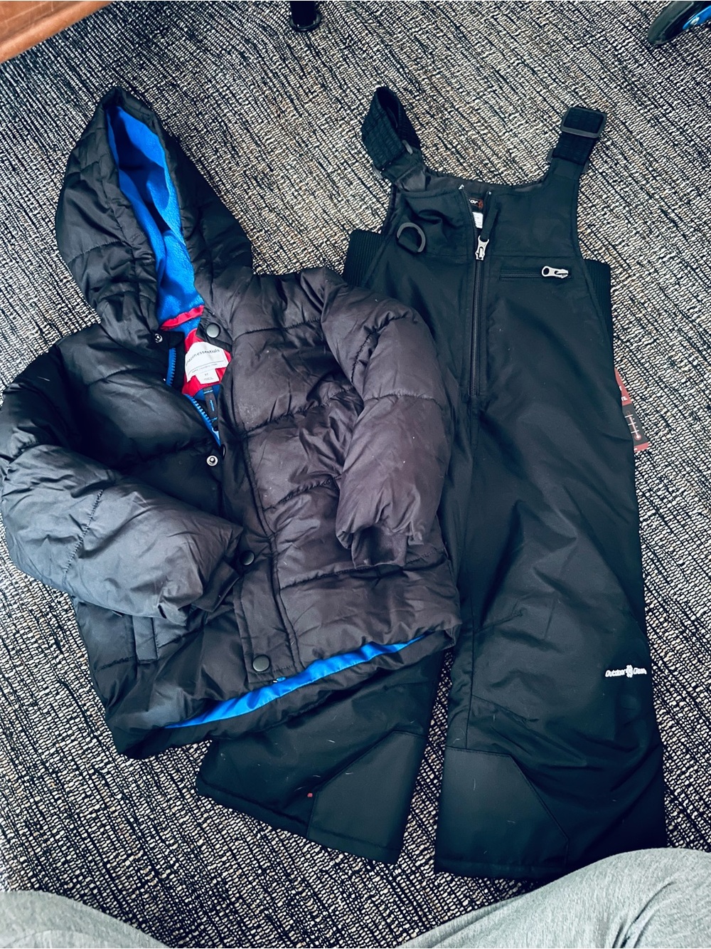 Kids 3T  Winter Jacket and Snow Bibs - Black